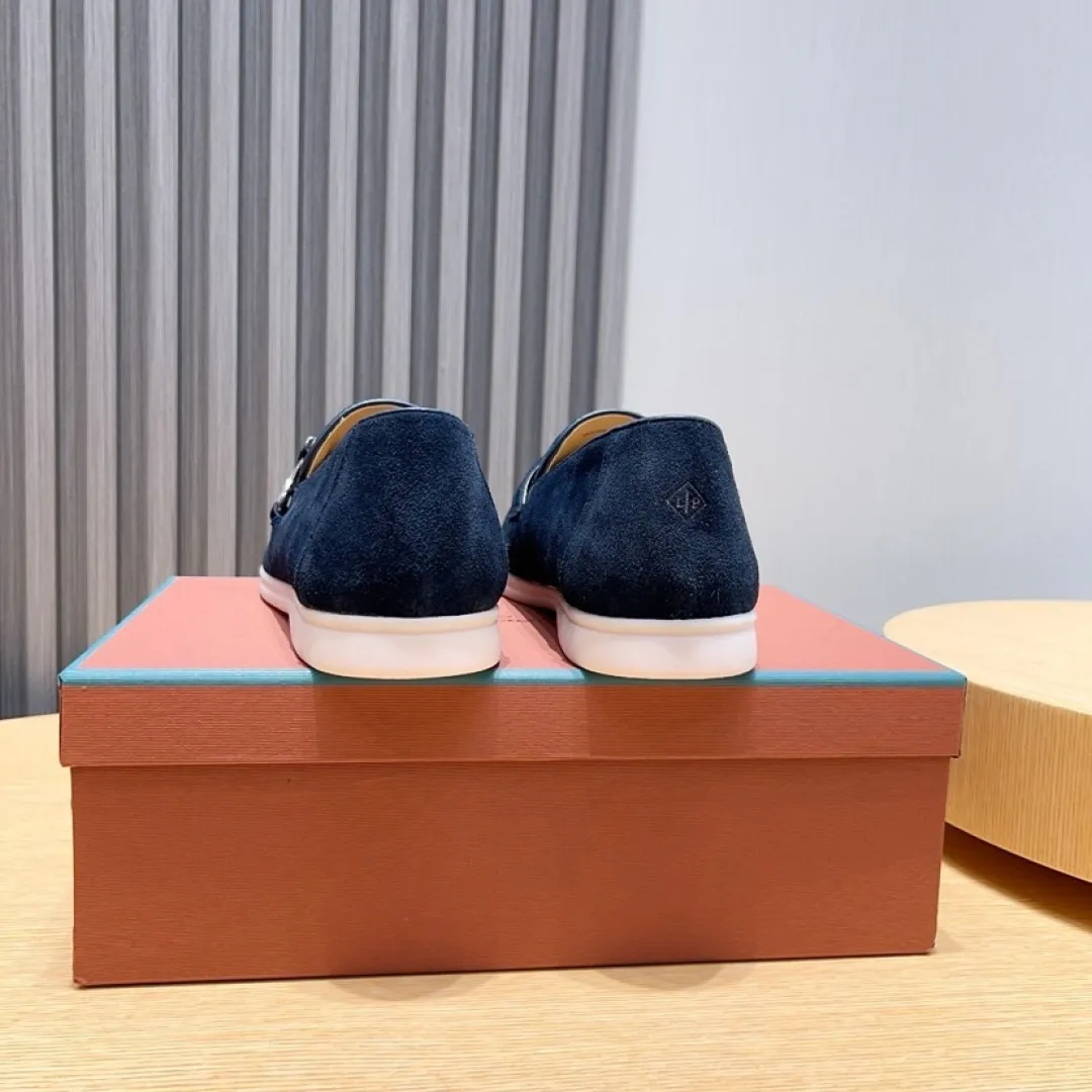 Men's Men's Shoes💰Men's Shoes💰440💰[loro piana] Couple's Style - The new moccasins are made of water-repellent treated suede uppers with rubber soles, a classic. The complex craftsmanship and meticulous structure make the shoes light and soft, allowing you to walk comfortably and freely. Perfect for wearing at the beach or out in the water during the summer. Women’s size: 35-40 Men’s size: 38-45